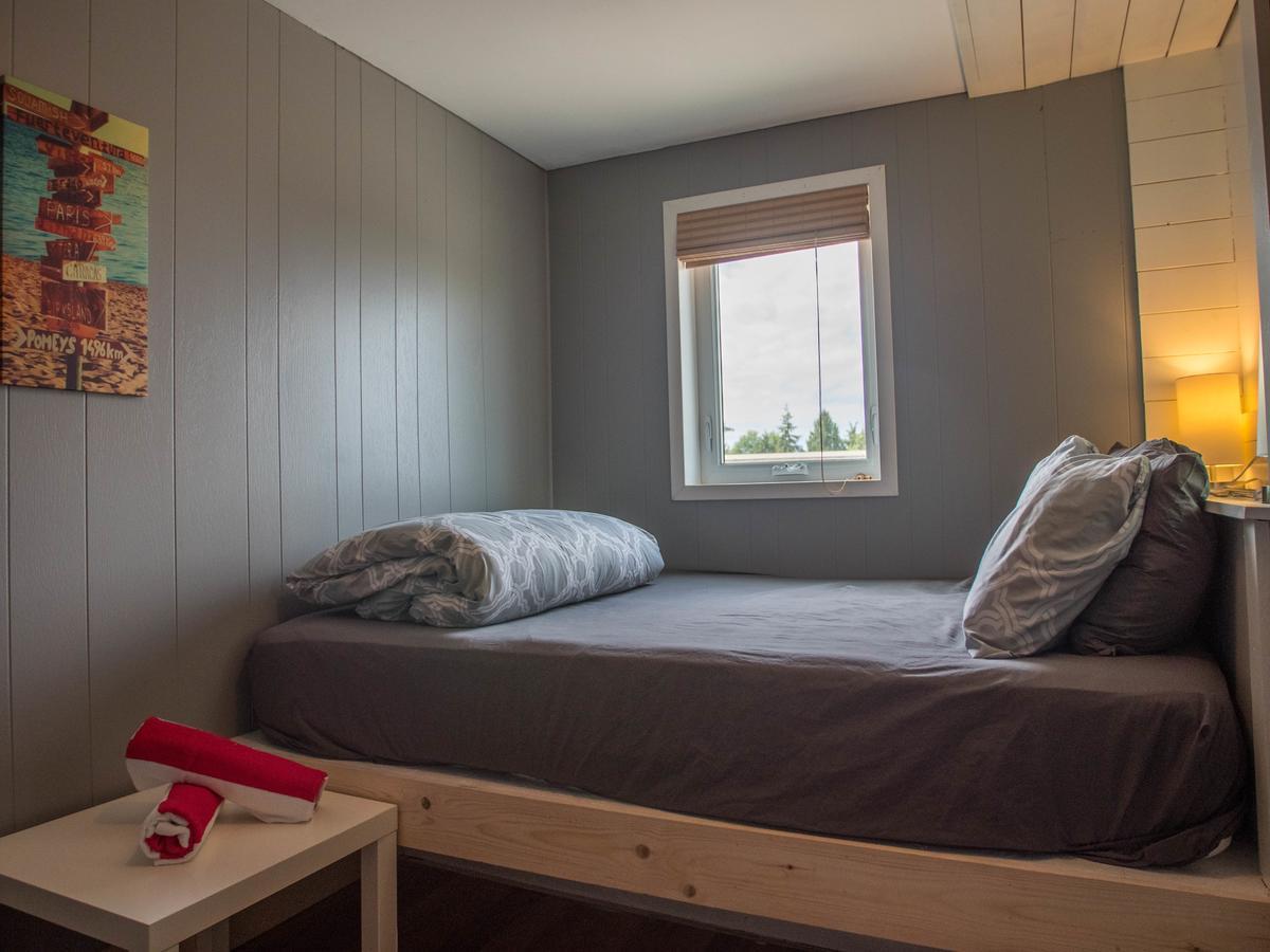 Surfs Inn Rainforest Cottages Ucluelet Bagian luar foto