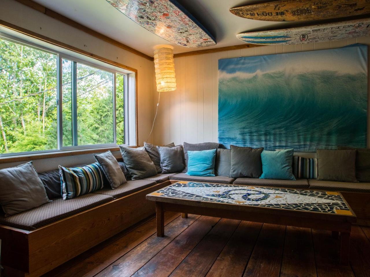 Surfs Inn Rainforest Cottages Ucluelet Bagian luar foto